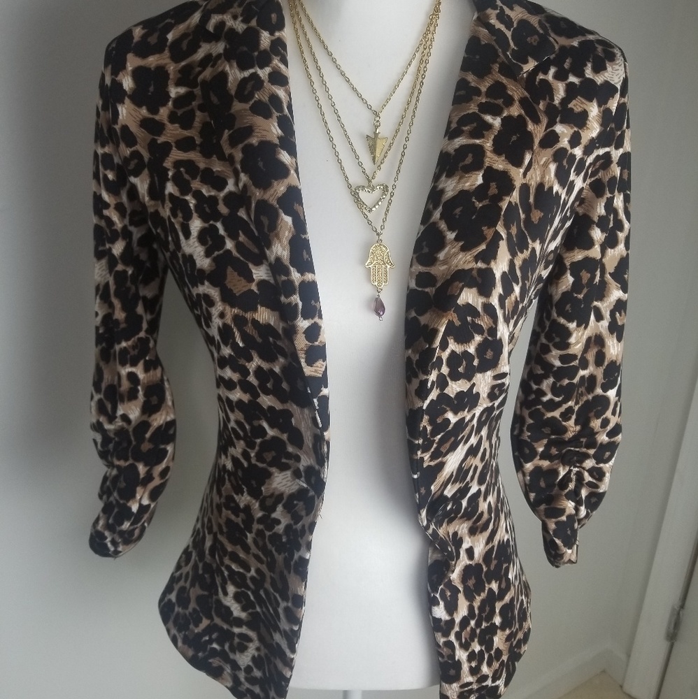 Blazer - Picture 4 of 4